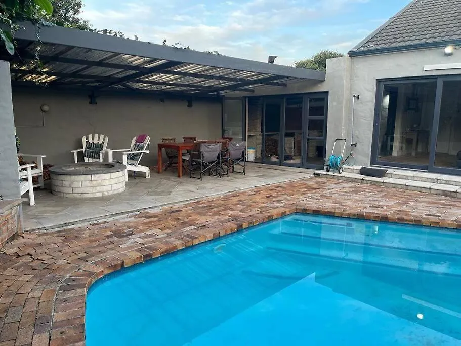 Charming Home, The Vines In Constantia Cape Town 0*,  Güney Afrika